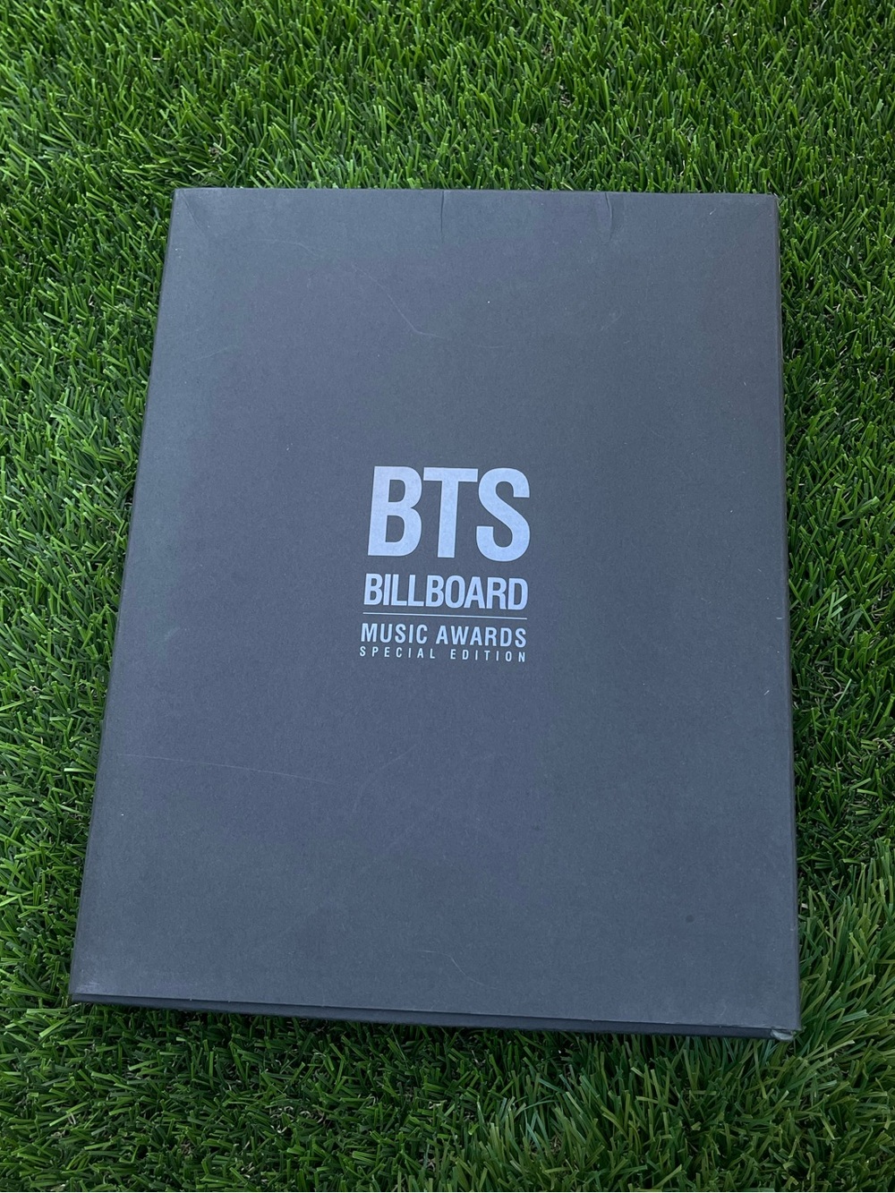 Rare BTS Billboard Music Awards Special Edition Box Set w/ SEALED Shirt Size M
